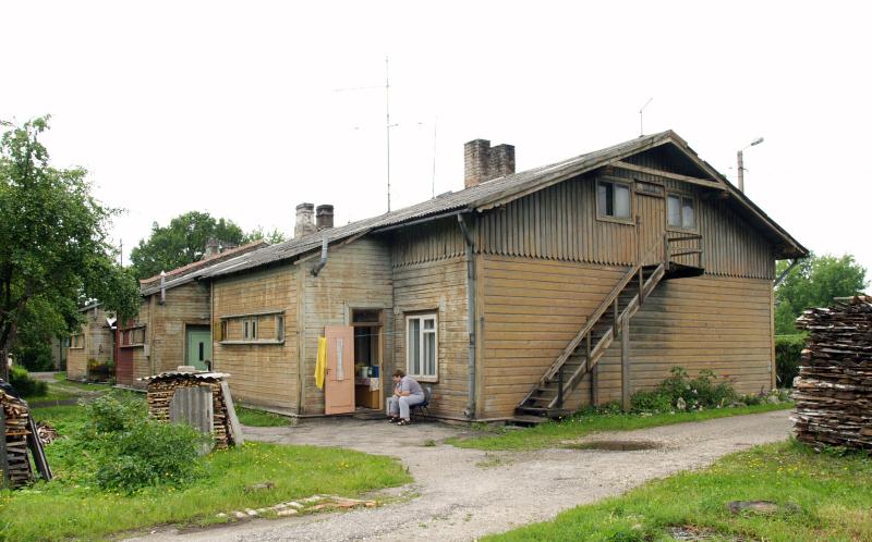 File:Pärnumaa_Pärnu_Waldhofi tehase tööliste elamud.jpg